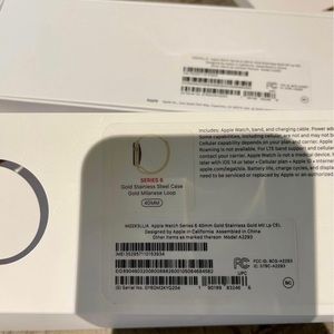 Apple iWatch Series 6. Gold stainless steel. 40MM.